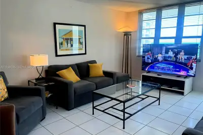 100 Lincoln Rd #821, Miami Beach: photo 1 of 33