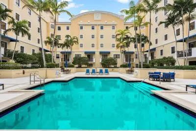 8395 SW 73rd Ave #509, Miami: photo 1 of 41