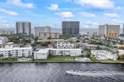 1001 N Riverside Dr #104, Pompano Beach: photo 1 of 17