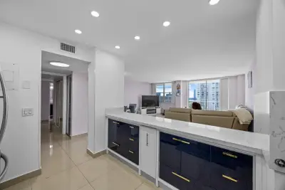 2801 NE 183rd St #1606w, Aventura: photo 1 of 48