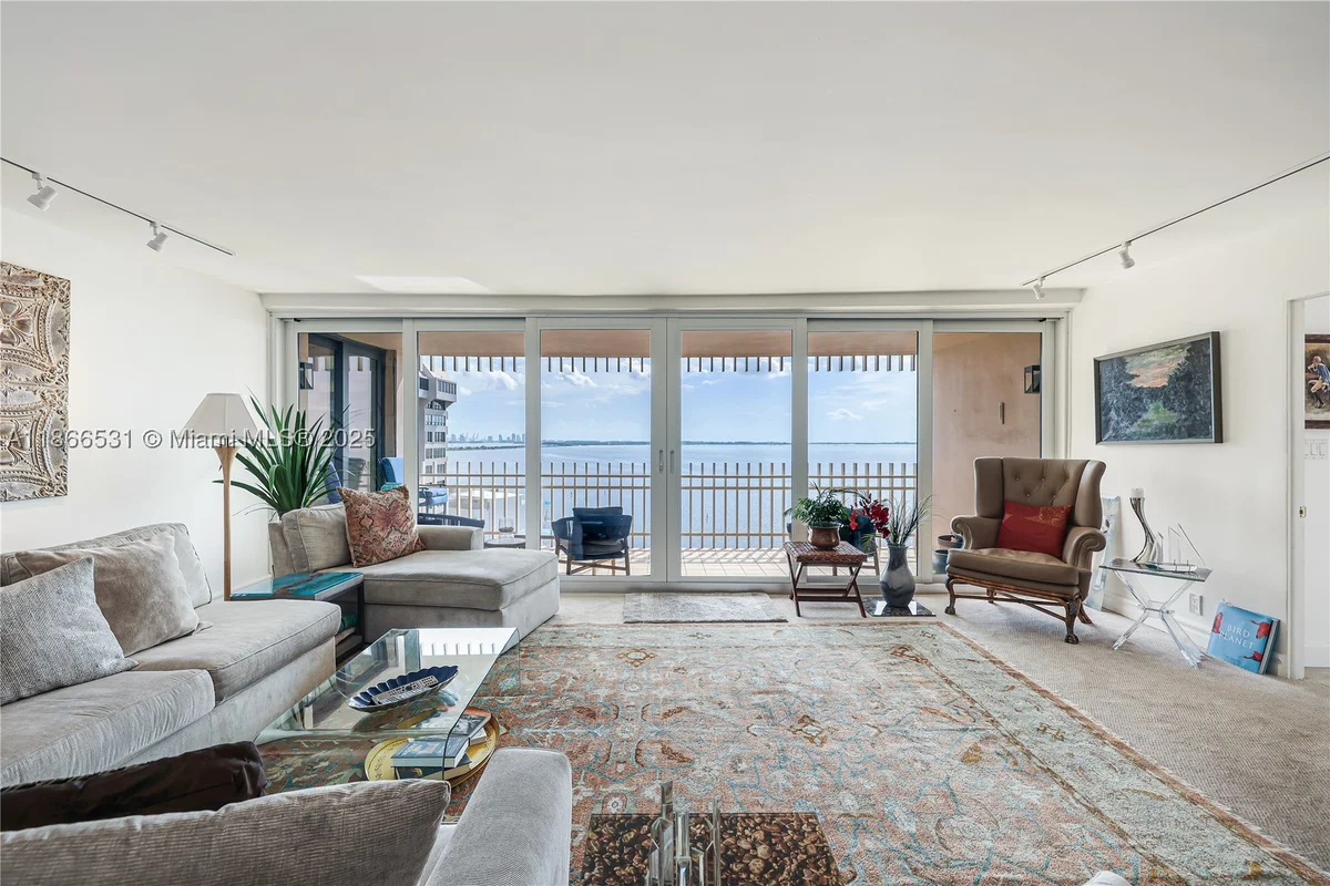 2 Grove Isle Dr #B1603, Miami: photo 1 of 20