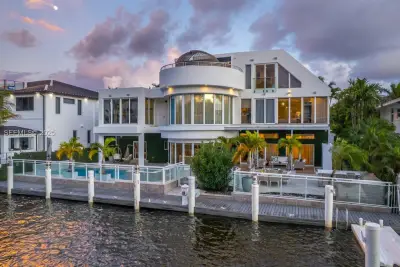 1319 Seminole Dr, Fort Lauderdale: photo 1 of 85