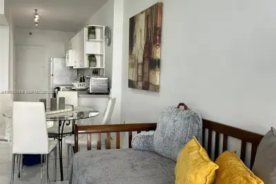 100 Lincoln Rd #437, Miami Beach: photo 1 of 25