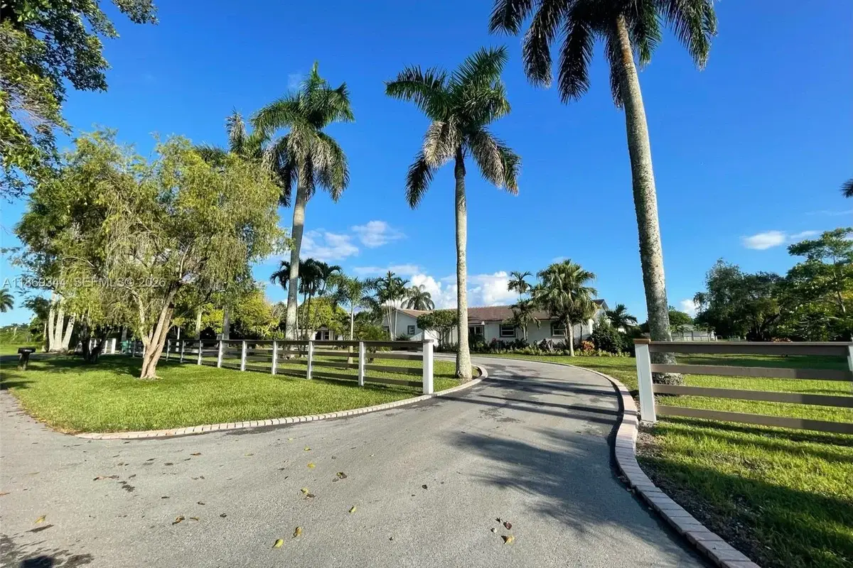 16490 SW 244th St, Homestead: photo 1 of 31