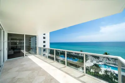 19111 Collins Ave #704, Sunny Isles Beach: photo 1 of 23