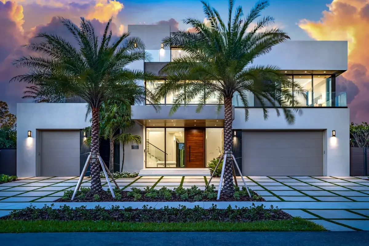 2000 Harbourview Dr, Fort Lauderdale: photo 1 of 48