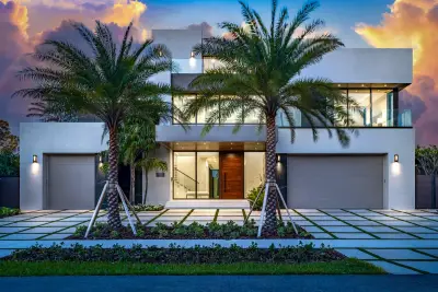 2000 Harbourview Dr, Fort Lauderdale: photo 1 of 48