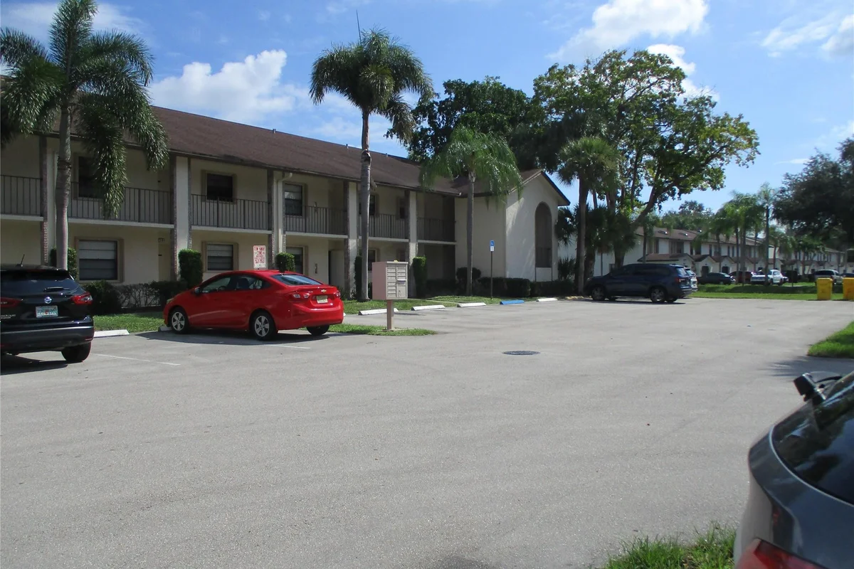 23442 SW 57th Ave #406, Boca Raton: photo 1 of 25