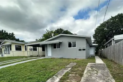 1255 NE 110th Ter, Miami: photo 1 of 14