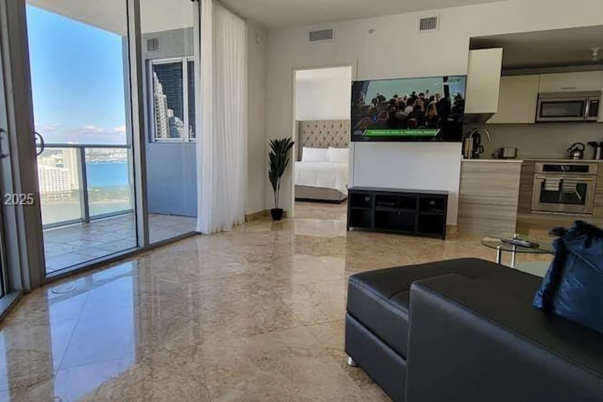 1300 Brickell Bay Dr #3007, Miami: photo 1 of 26