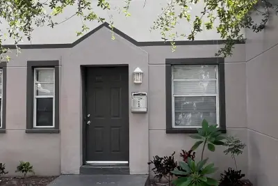 2722 Poinsettia Ave, West Palm Beach: photo 1 of 9