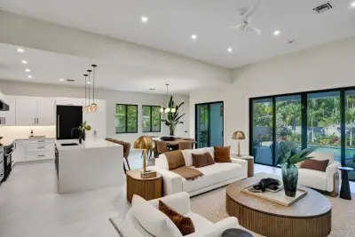 1523 NE 17th Way, Fort Lauderdale: photo 1 of 32