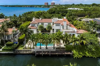 3305 S Moorings Way, Miami: photo 1 of 27