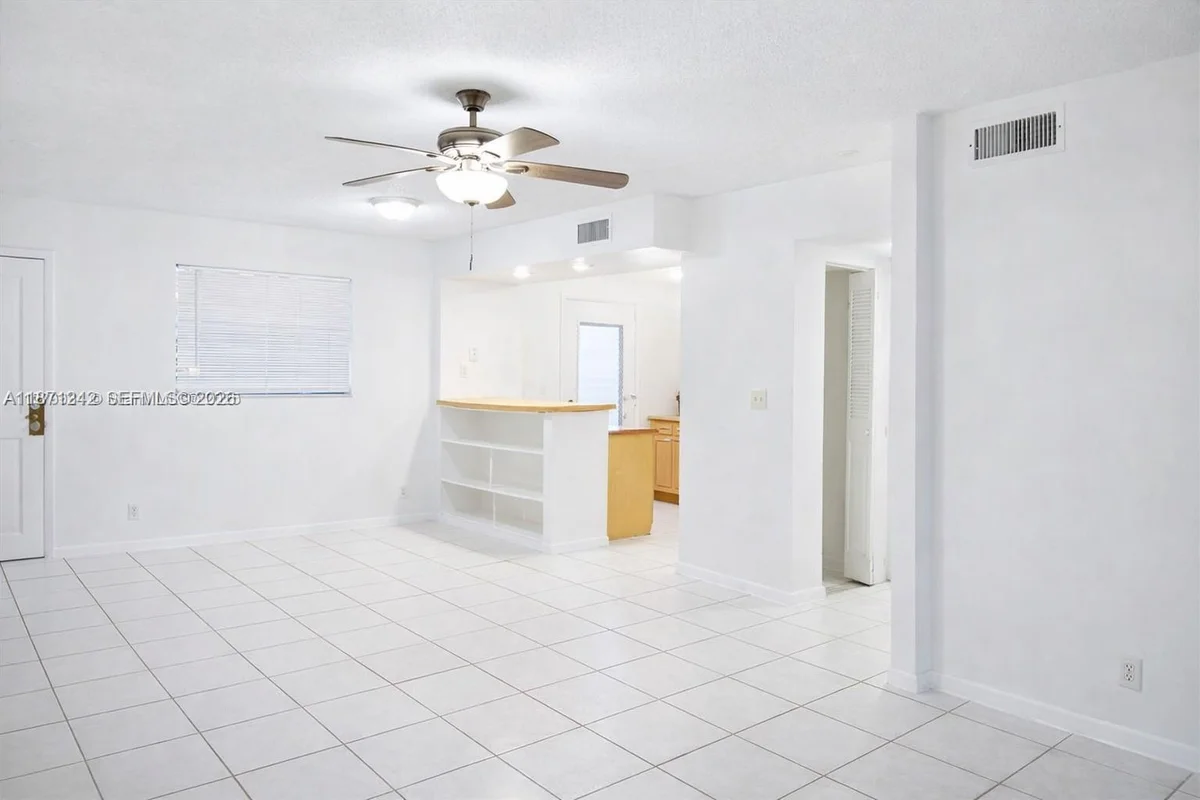 9150 NW 38th Dr #110, Coral Springs: photo 1 of 16