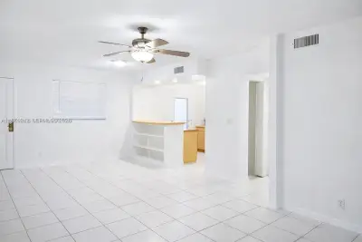 9150 NW 38th Dr #110, Coral Springs: photo 1 of 16