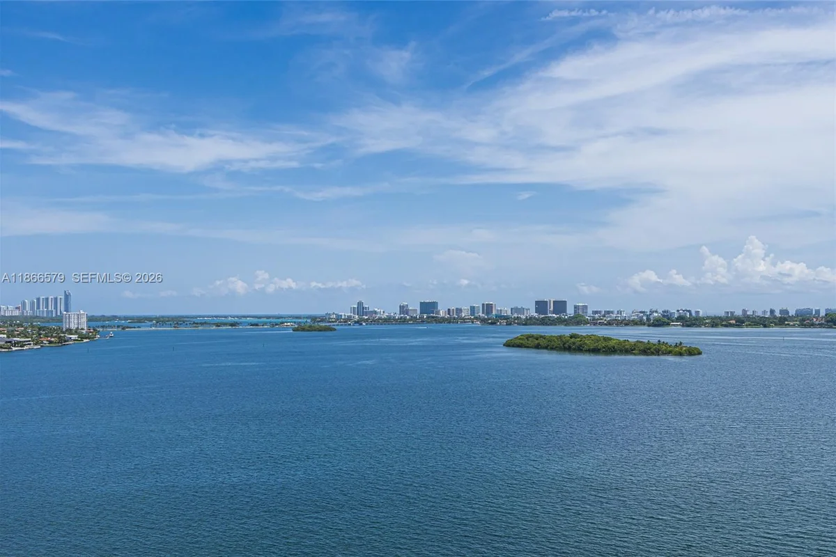 4000 Towerside Ter #1701, Miami: photo 1 of 57