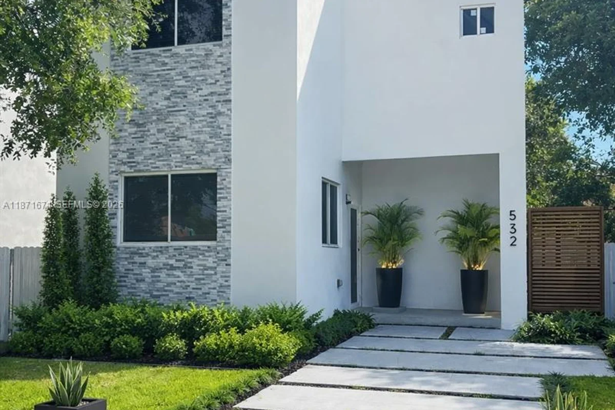 532 NW 17th Ave, Fort Lauderdale: photo 1 of 22