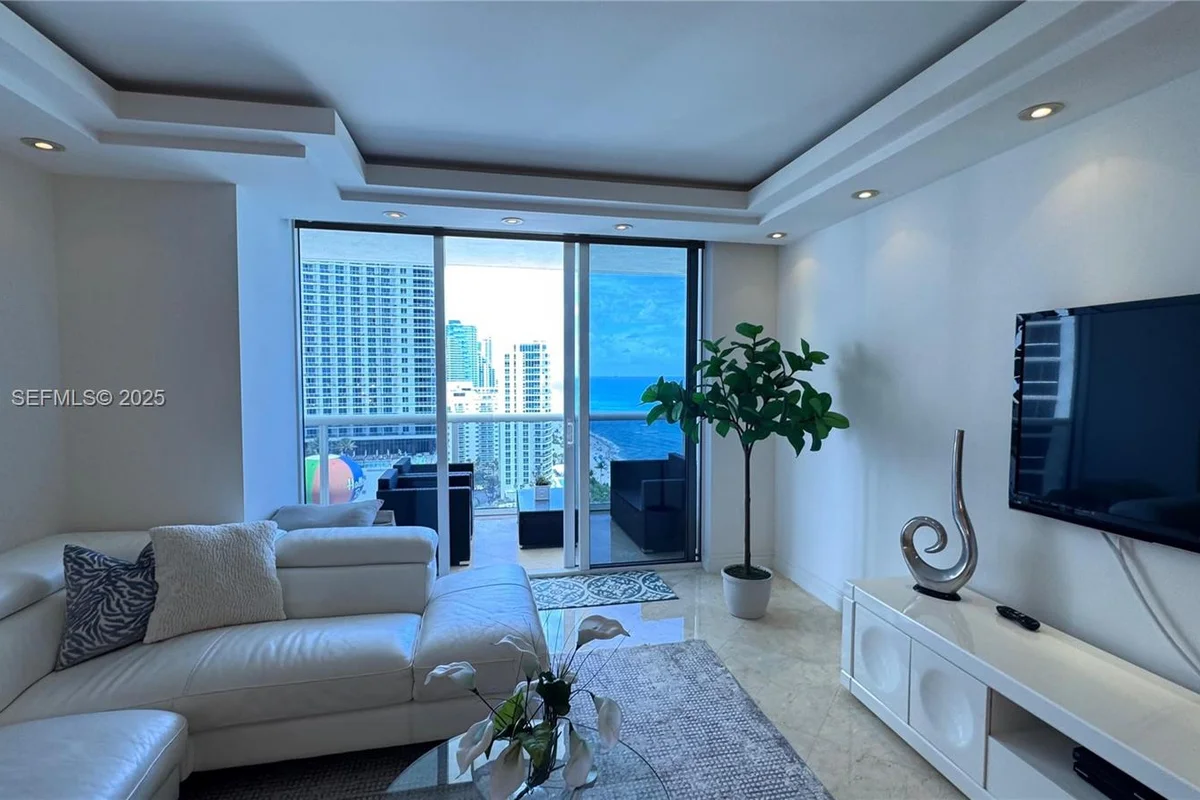 1830 S Ocean Dr #2211, Hallandale Beach: photo 1 of 24