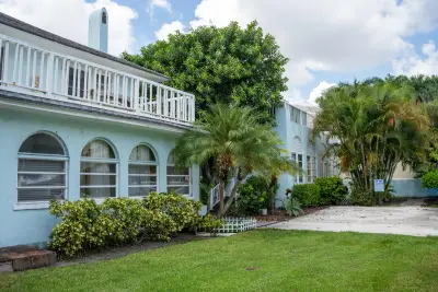 264 Seminole Ave, Palm Beach: photo 1 of 5