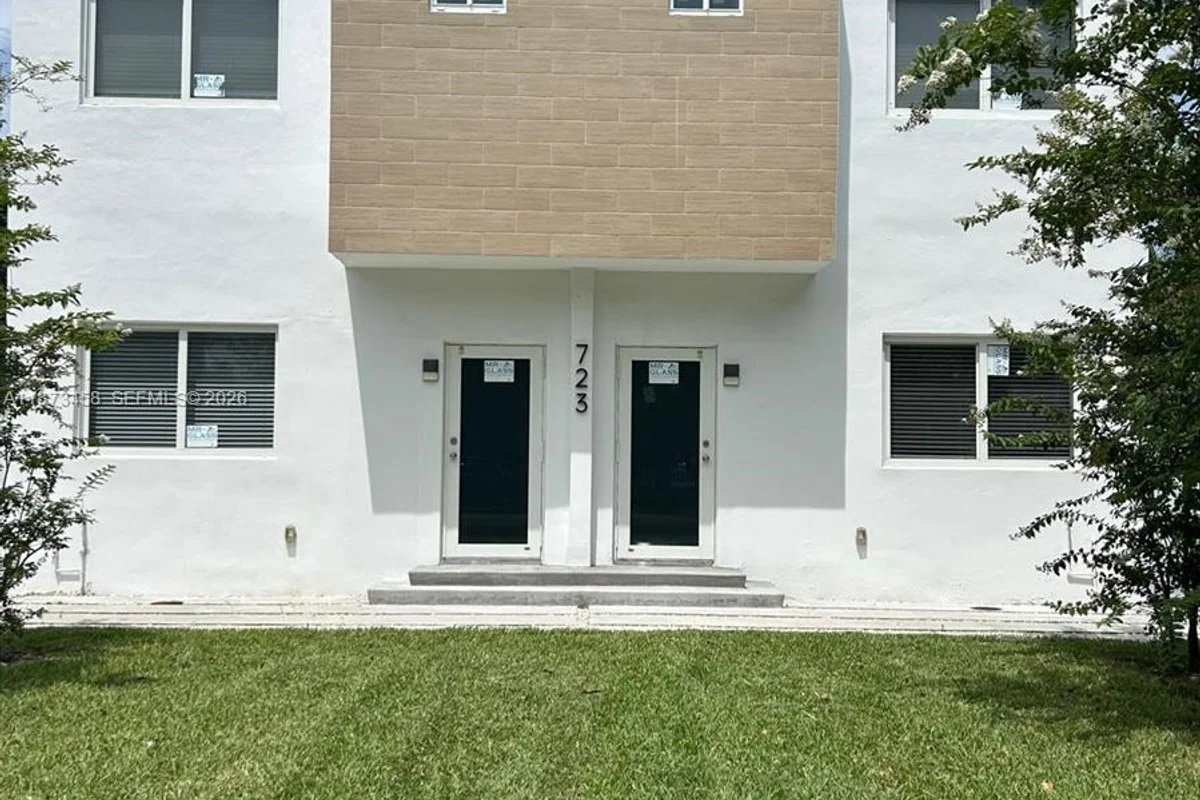 723 NW 19th Ave #B, Fort Lauderdale: photo 1 of 22