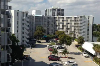 3475 N Country Club Dr #116, Aventura: photo 1 of 37
