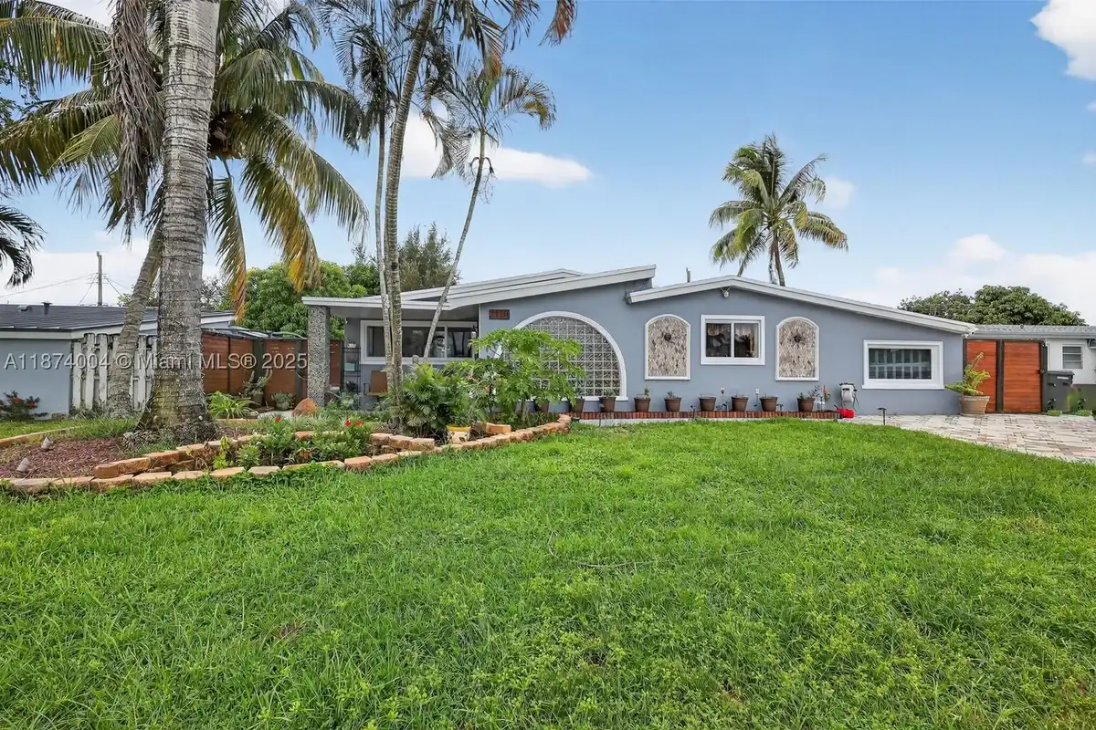 7120 Wilson St, Hollywood: photo 1 of 49
