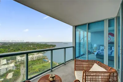 601 NE 36th St #2703, Miami: photo 1 of 64