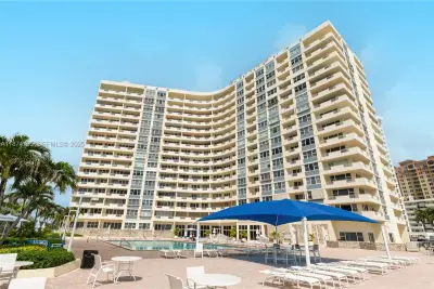 3180 S Ocean Dr #1517, Hallandale Beach: photo 1 of 36