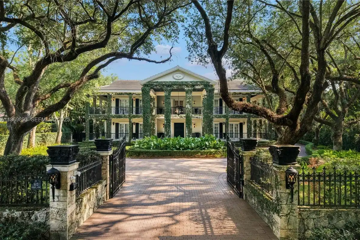612 Sunset Dr, Coral Gables: photo 1 of 20