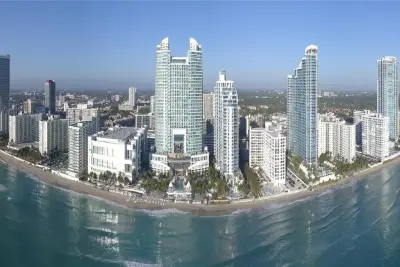 1000 Parkview Dr #805, Hallandale Beach: photo 1 of 26