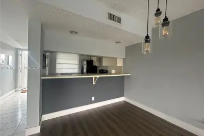 3993 Cypress Reach Ct #303, Pompano Beach: photo 1 of 10