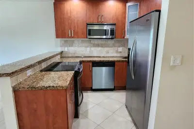 2170 NE 51st Ct #C3, Fort Lauderdale: photo 1 of 21
