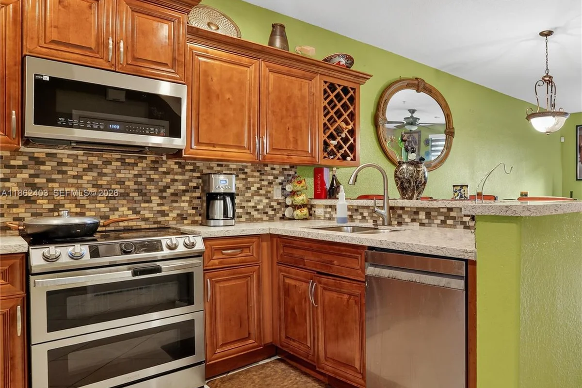 3445 NW 14th Ct, Lauderhill: photo 1 of 32