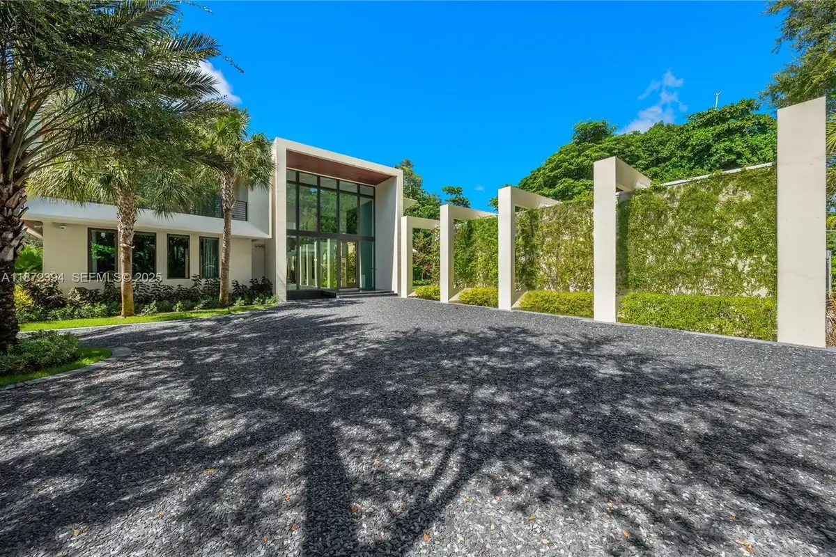 9440 Old Cutler Ln, Coral Gables: photo 1 of 76