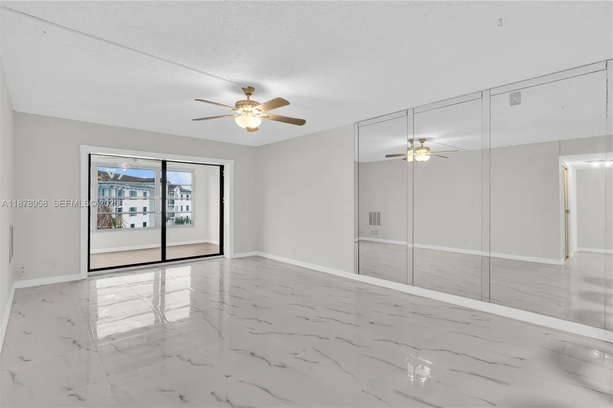9355 SW 8th St #425, Boca Raton: photo 1 of 42