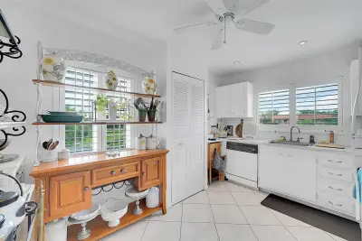 9481 Sunrise Lakes Blvd #310, Sunrise: photo 1 of 35