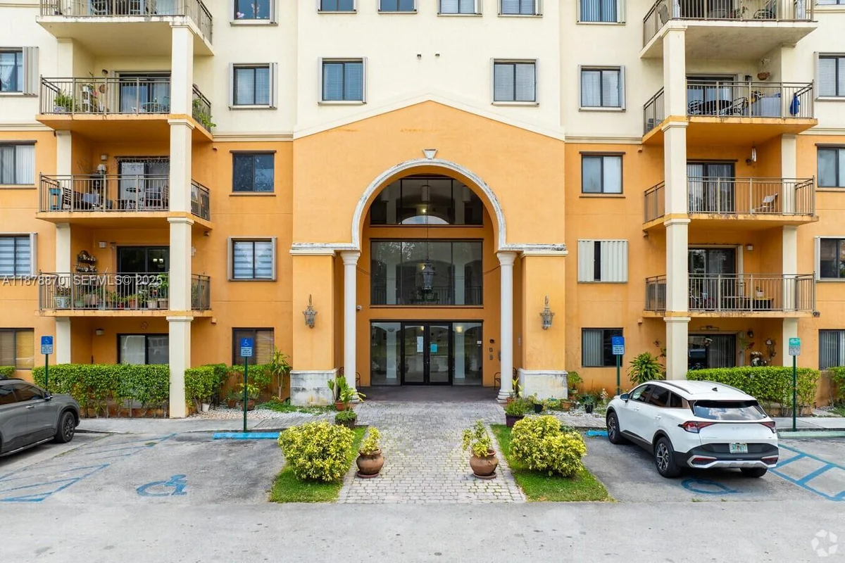 9340 Fontainebleau Blvd #W206, Miami: photo 1 of 32