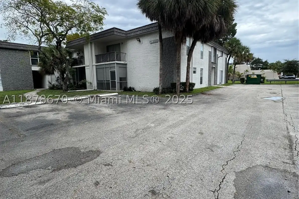 10353 N Kendall Dr #BB2, Miami: photo 1 of 18