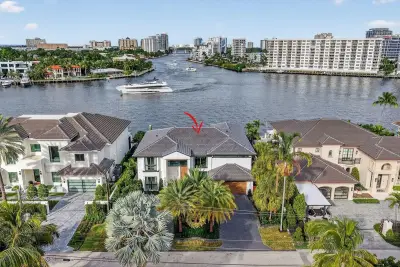 2533 Aqua Vista Blvd, Fort Lauderdale: photo 1 of 86