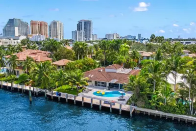 2701 Aqua Vista Blvd, Fort Lauderdale: photo 1 of 22