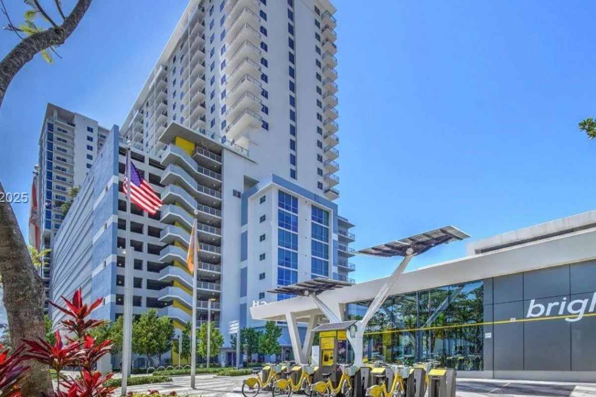 591 Evernia Sreet #B4, West Palm Beach: photo 1 of 36