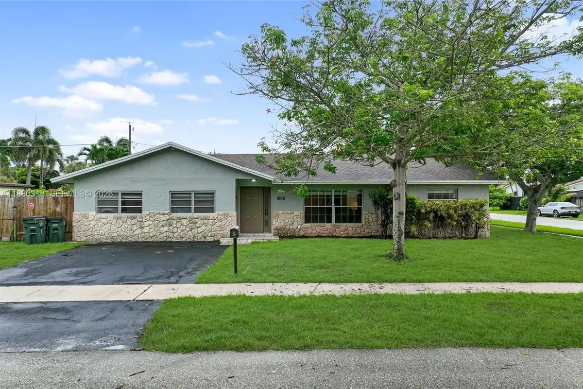 1000 NW 17th Ave, Boca Raton: photo 1 of 33