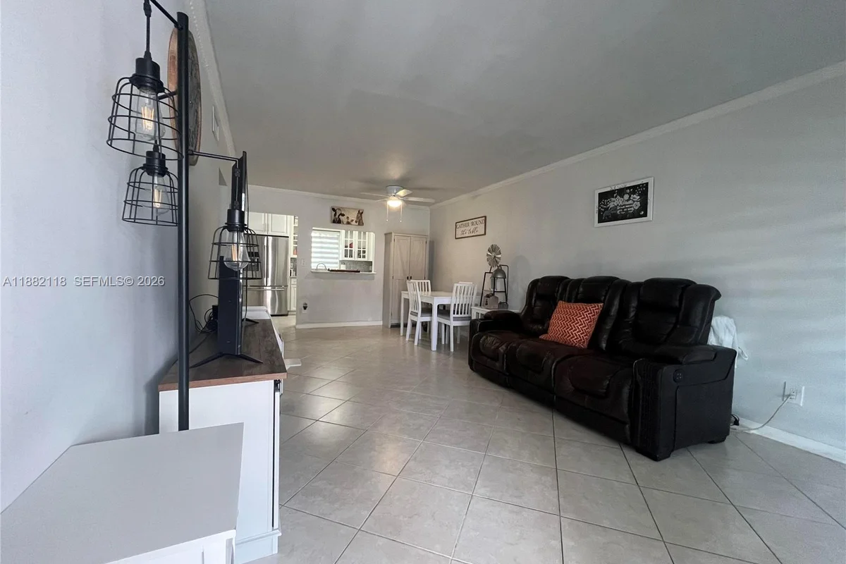 5387 SW 40th Ave #103, Dania Beach: photo 1 of 28
