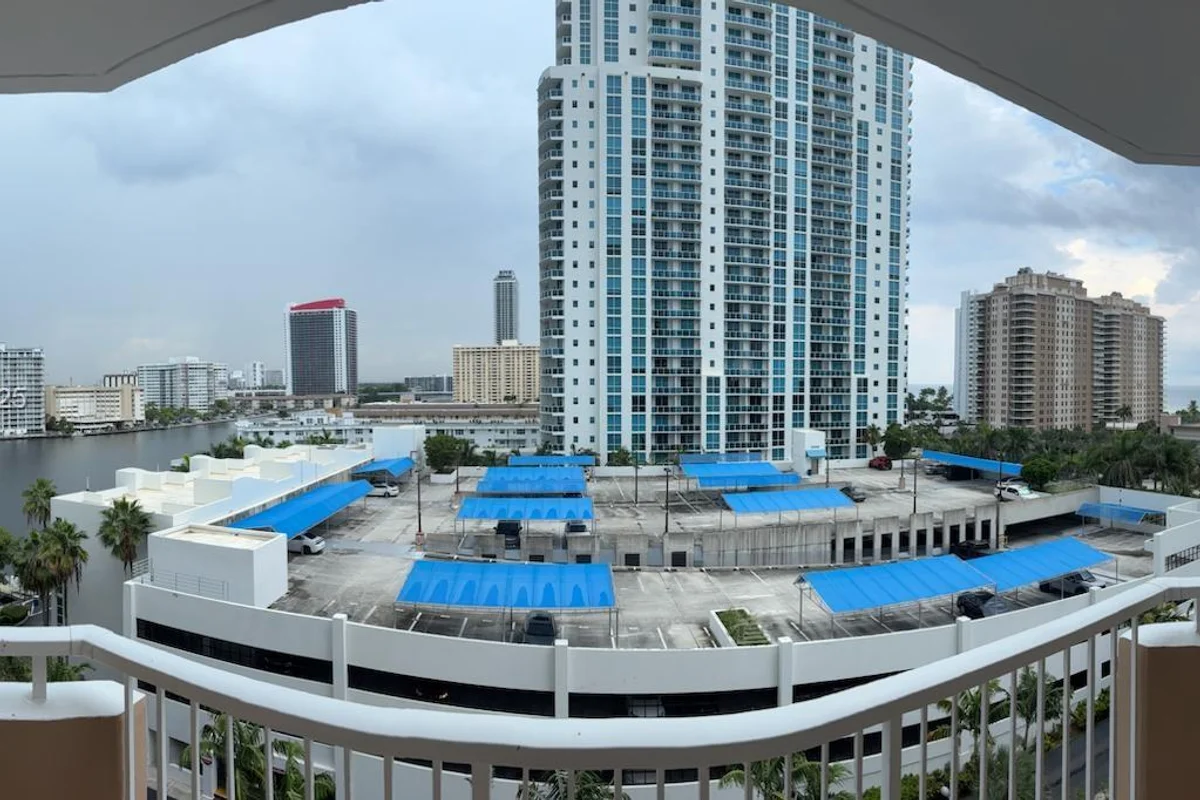 1965 S Ocean Dr #7D, Hallandale Beach: photo 1 of 5