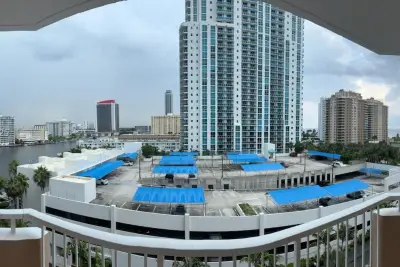 1965 S Ocean Dr #7D, Hallandale Beach: photo 1 of 5