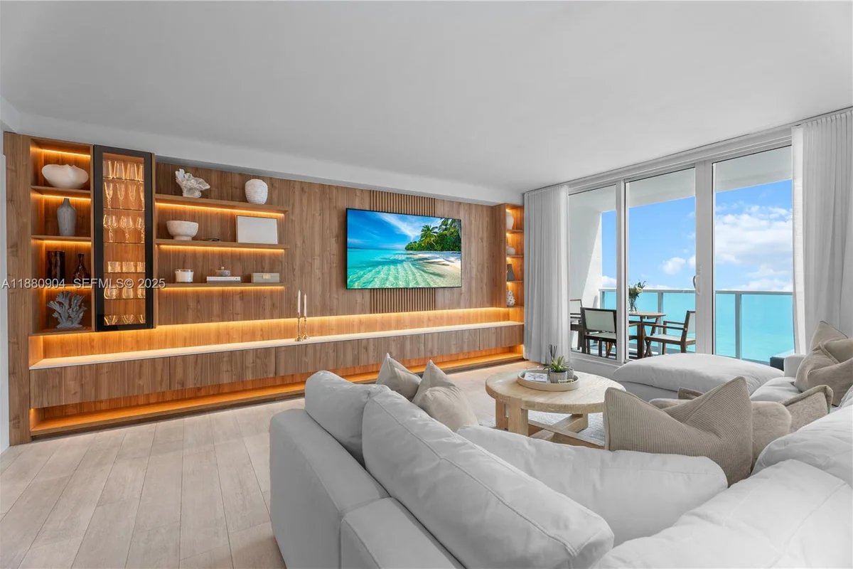 2301 Collins Ave #1523-24, Miami Beach: photo 1 of 26