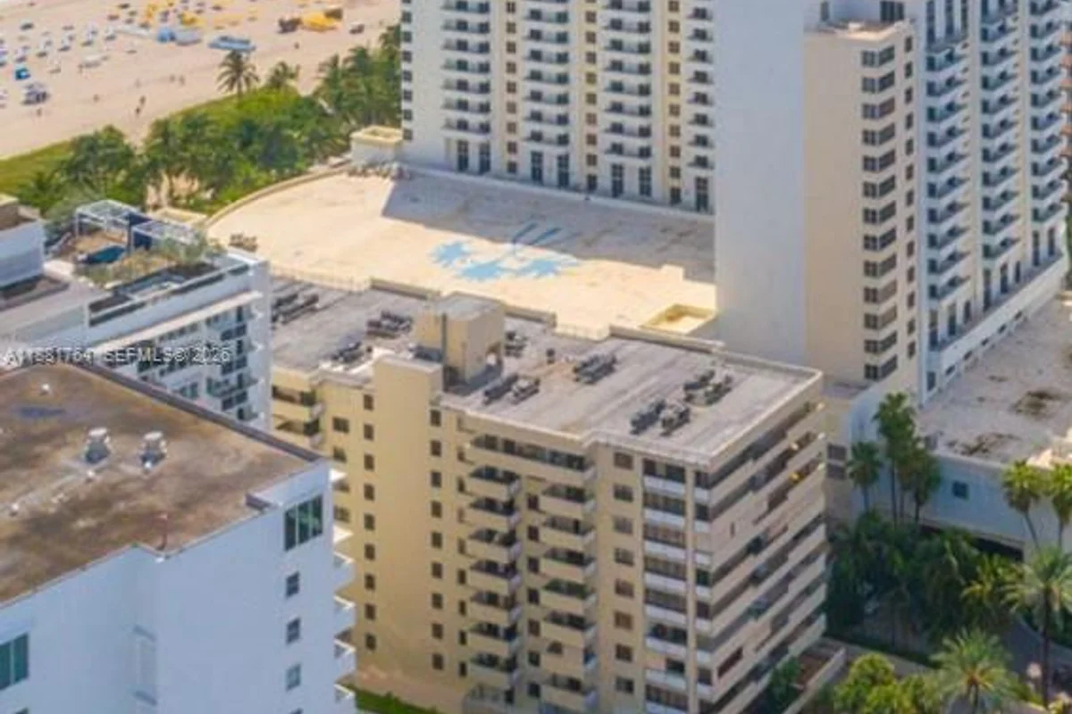 1621 Collins Ave #701, Miami Beach: photo 1 of 17