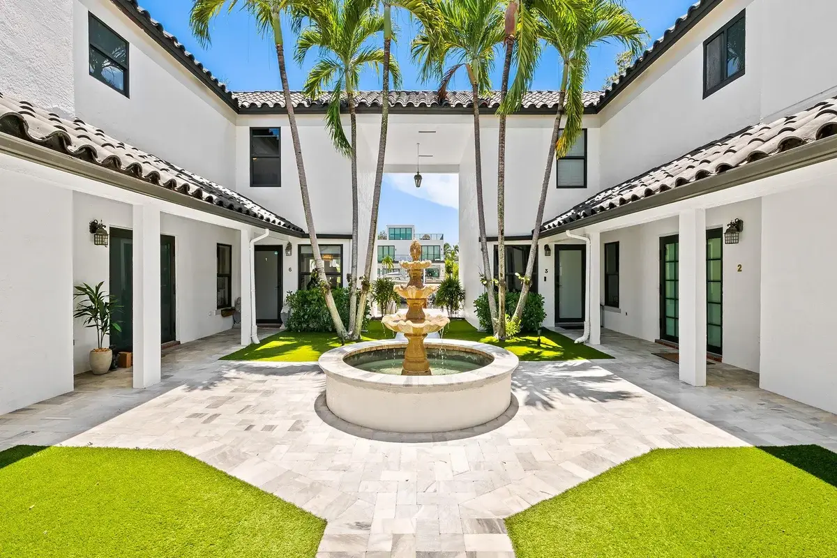 1524 SE 12th St #5, Fort Lauderdale: photo 1 of 27