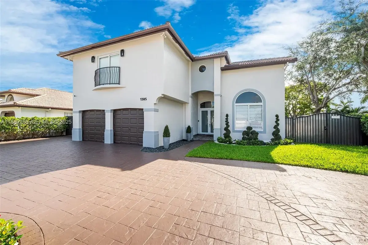 1385 SW 143rd Ct, Miami: photo 1 of 53