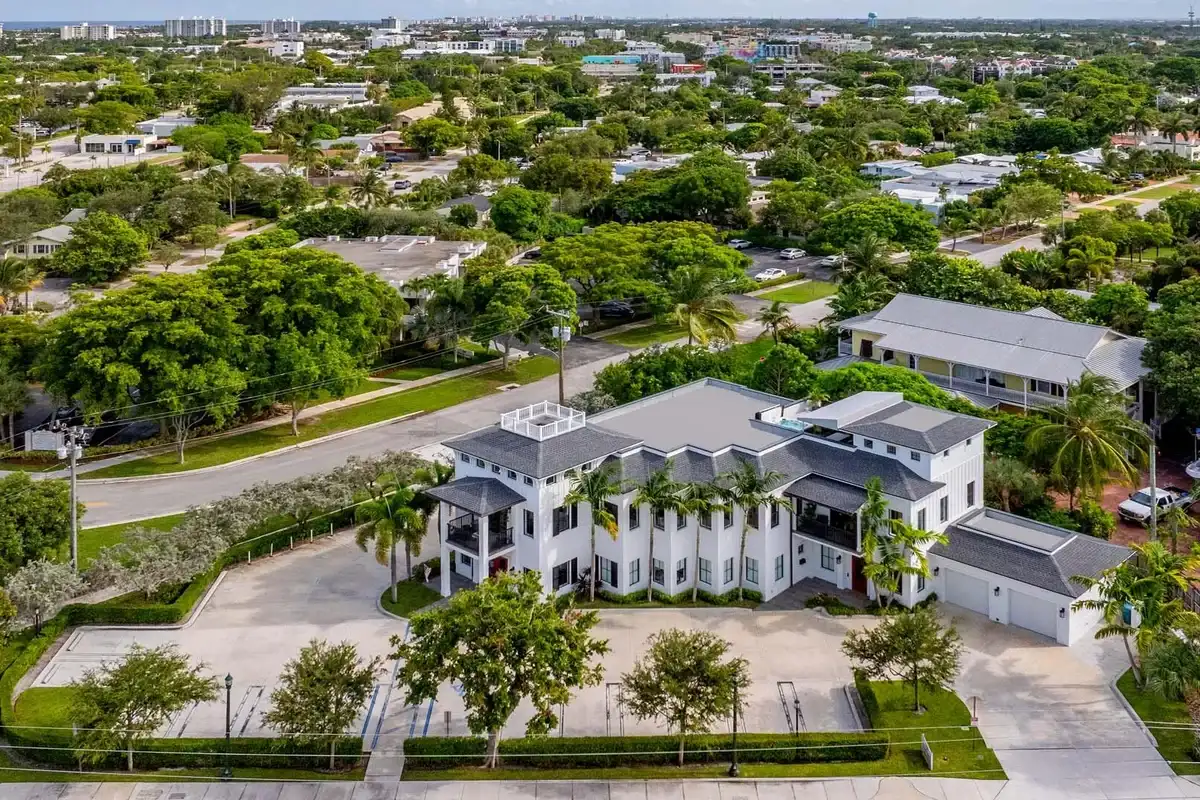 230 George Bush Blvd, Delray Beach: photo 1 of 51